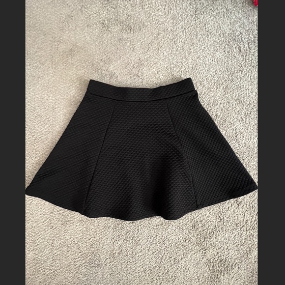 Divided by H&M Black skater skirt - Picture 1 of 3